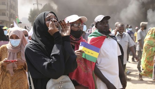 Σουδάν: Στρατιωτικό πραξικόπημα - Υπό κράτηση ο πρωθυπουργός - Φωτογραφία 1