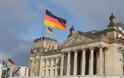 Γερμανία: Ένας «Βίκινγκ» και δύο διεμφυλικές γυναίκες κάνουν το ντεμπούτο τους στη Μπούντεσταγκ