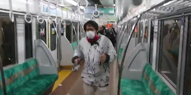 Ιαπωνία: Τουλάχιστον 15 τραυματίες έπειτα από επίθεση με μαχαίρι και οξύ σε βαγόνι τρένου - Φωτογραφία 1