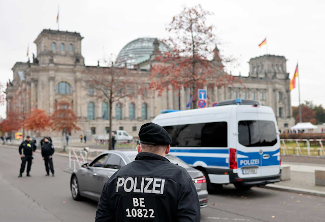 Γερμανία: Επίθεση με μαχαίρι σε τρένο στη Βαυαρία – Τρεις τραυματίες - Φωτογραφία 1