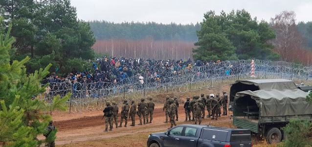 Λευκορωσία - Πολωνία: Συγκρούσεις και αλληλοκατηγορίες για τους εγκλωβισμένους μετανάστες - Φωτογραφία 1