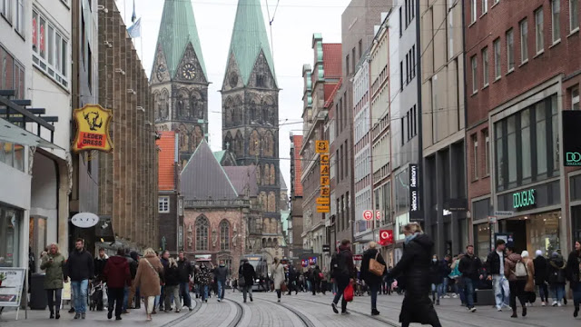 Κοροναϊός - Γερμανία: Αυστηροί περιορισμοί για τους ανεμβολίαστους στο Βερολίνο μετά το τρομακτικό ρεκόρ κρουσμάτων - Φωτογραφία 1