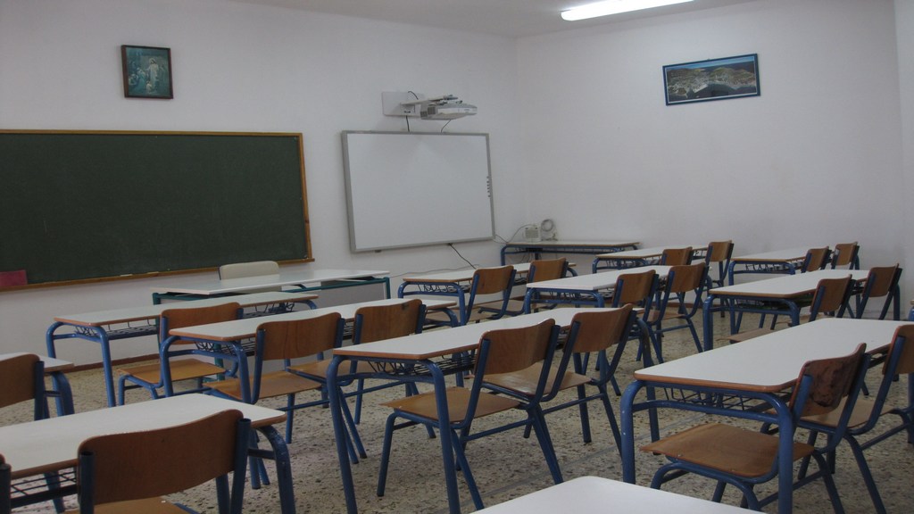 Πέντε μαθητές στη Ρόδο δεν προσέρχονται στο σχολείο λόγω των αρνητών γονιών τους - Φωτογραφία 1
