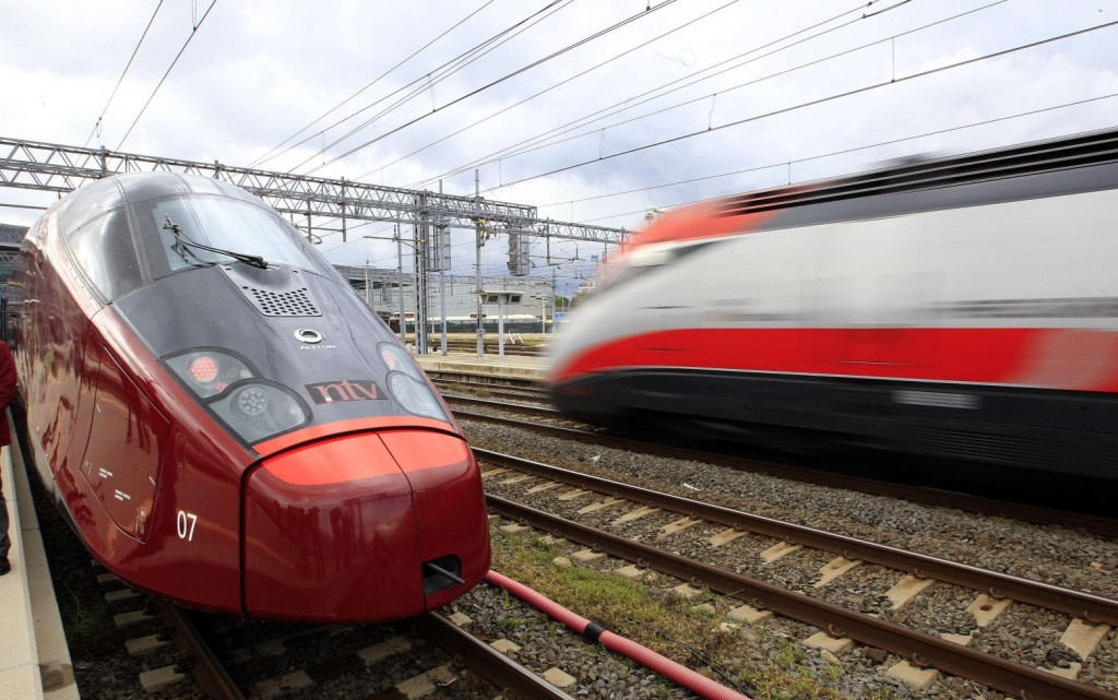 Ιταλία – Τρένα υψηλής ταχύτητας καθυστέρησαν λόγω πολίτη που έκανε… τζόκινγκ. - Φωτογραφία 1
