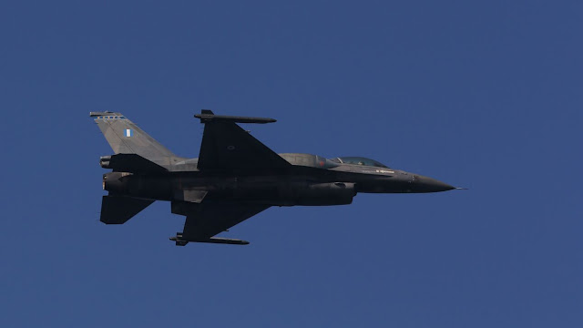 Ατύχημα με μαχητικό F-16 στην Ανδραβίδα - Σώος ο πιλότος - Φωτογραφία 1