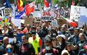 Χιλιάδες Αυστραλοί διαδήλωσαν κατά του εμβολιασμού