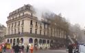 Αναστάτωση στο Παρίσι από μεγάλη φωτιά σε κτίριο με γραφεία και καταστήματα