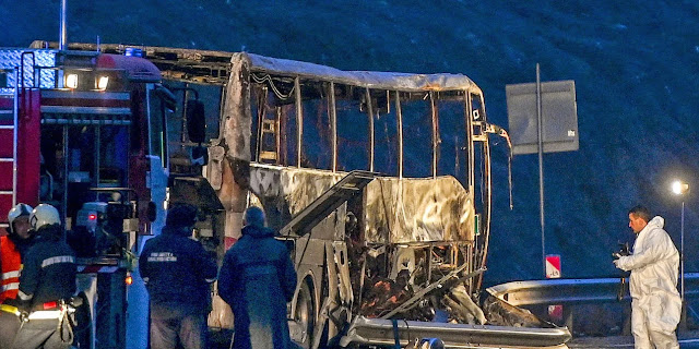 Σοκαριστικό τροχαίο στη Βουλγαρία με 46 νεκρούς - Κάηκαν ζωντανοί μέσα σε λεωφορείο - Φωτογραφία 1