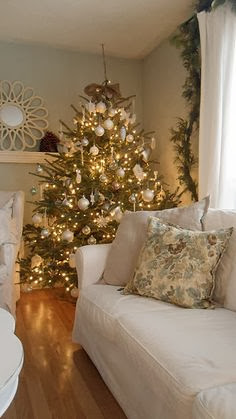Χριστουγεννιάτικες Διακοσμήσεις σε Λευκό - Ασημί χρώμα - Φωτογραφία 82