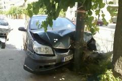 ΠΑΤΡΑ: Παραβίασε κόκκινο και καρφώθηκε σε στύλο!