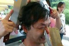 Χαλαρωτικό μασάζ... με κοφτερά μαχαίρια!