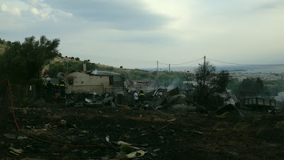 Κάηκε ολοσχερώς το σπίτι τρίτεκνης οικογένειας στη Γλυφάδα - Φωτογραφία 30