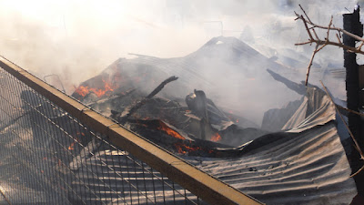 Κάηκε ολοσχερώς το σπίτι τρίτεκνης οικογένειας στη Γλυφάδα - Φωτογραφία 8