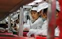 Άθλιες οι συνθήκες εργασίας στα κινεζικά εργοστάσια της Apple