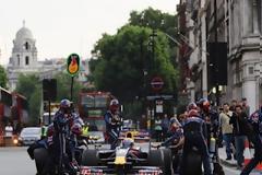 ΓΚΡΑΝ ΠΡΙ ΚΑΤΩ ΑΠΟ ΤΟ ΜΠΑΚΙΓΧΑΜ ΣΧΕΔΙΑΖΕΙ Ο ΕΚΛΕΣΤΟΟΥΝ! (PHOTOS)