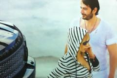 Νατάσα Καλογρίδη: στη Μύκονο με μαγιό...