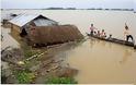 Δεκάδες νεκροί από πλημμύρες στην Ινδία