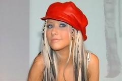 Δείτε τις τεράστιες αλλαγές στην εμφάνιση της Christina Aguilera!