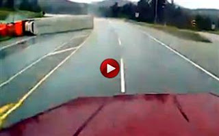 Video: Πως αντιδράς όταν ένα φορτηγό έρχεται κατά πάνω σου; - Φωτογραφία 1