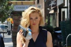 Σας θυμίζει κάποια;Ναι!είναι η κόρη της!!!