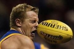 ΔΕΙΤΕ: Πέτα μπάλα να σε πιάσω !!!