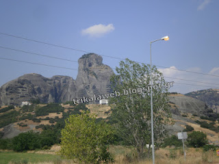 Μέρα μεσημέρι και οι λάμπες ήταν αναμμένες στην Καλαμπάκα - Φωτογραφία 3