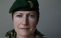 Περικοπές σοκ και μια γυναίκα προκαλούν σοκ στον βρετανικό στρατό