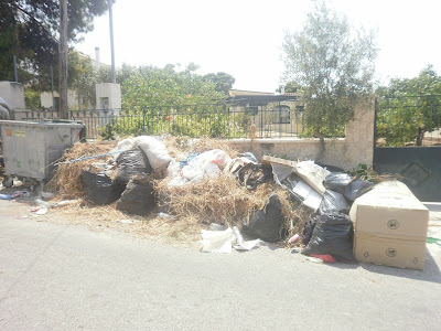 Αναγνώστης αναφέρει Η ιστορική Αίγινα βουλιάζει στα σκουπίδια! Ντροπή! - Φωτογραφία 3