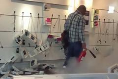 Αγανακτισμένος πελάτης τα έσπασε όλα! [ΦΩΤΟ]