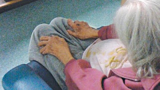 Χτύπησαν και έδεσαν 73χρονη για να τη ληστέψουν - Φωτογραφία 1