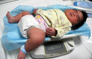 Μωρό-γίγας γεννήθηκε στην Κίνα - Φωτογραφία 1
