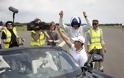 O Coulthard πιάνει με 286 χλμ/ώρα μπάλα του γκολφ με μία Mercedes SLS [video] - Φωτογραφία 3