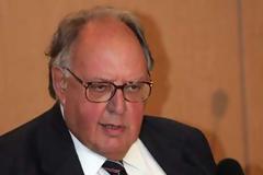 Ξαναχτύπησε μέσω Twitter ο Πάγκαλος