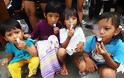 Τρίχρονοι «καπνιστές» στην Ινδονησία