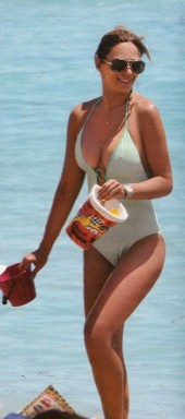 ΔΕΙΤΕ: Με καυτό μαγιό στην παραλία η Έλλη Κοκκίνου! - Φωτογραφία 3