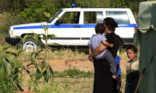 Αχαγιά: Μεγάλη επιχείρηση της τοπικής ΕΛ.ΑΣ. και της Οικονομικής Αστυνομίας στα Τσιγγάνικα - Φωτογραφία 1