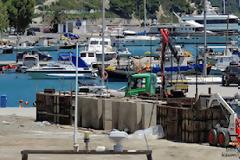 Συνεχίζονται οι εργασίες ανακατασκευής στο λιμάνι της Κύμης