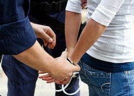 Αγρίνιο: Συλλήψεις για οφειλές στο Δημόσιο άνω των 13 εκ. ευρώ - Φωτογραφία 1