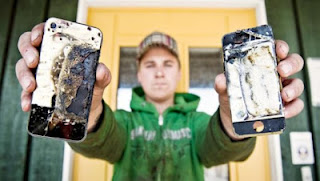 Έπιασε φωτιά το i phone μέσα στην τσέπη του![ΒΙΝΤΕΟ] - Φωτογραφία 1