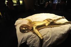 ΔΕΙΤΕ: Ο Τζέιμς Μποντ μέσα από τα φετίχ του