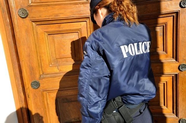 Κρήτη: Οδηγός ταξί ξυλοκόπησε γυναίκα αστυνομικό! - Φωτογραφία 1