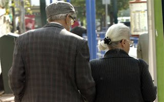 Ο Δήμος θα πληρώσει το ρεύμα ηλικιωμένου ζευγαριού - Φωτογραφία 1