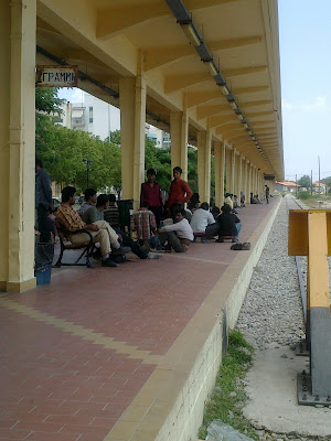 Κεφάλαιο λαθρομετανάστευση: Σιδηροδρομικός Σταθμός Αλεξανδρούπολης - Φωτογραφία 3