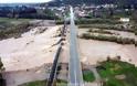 Αιτωλοακαρνανία: Εικόνες από τη γέφυρα που κατέρρευσε, μεγάλες καταστροφές στο οδικό δίκτυο. - Φωτογραφία 2