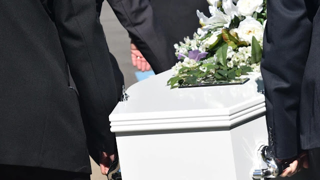Έβρος: Άνοιξαν το φέρετρο στην κηδεία και είδαν λάθος νεκρό - Φωτογραφία 1