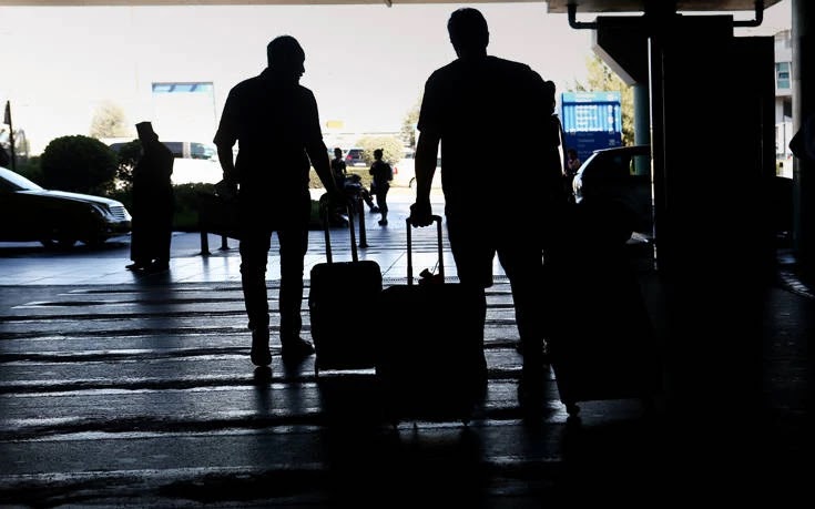 Έλληνας με κορονοϊό «εγκλωβισμένος» στο αεροδρόμιο της Μαδρίτης. «Δεν προβλέπεται ξενοδοχείο καραντίνας» - Φωτογραφία 1