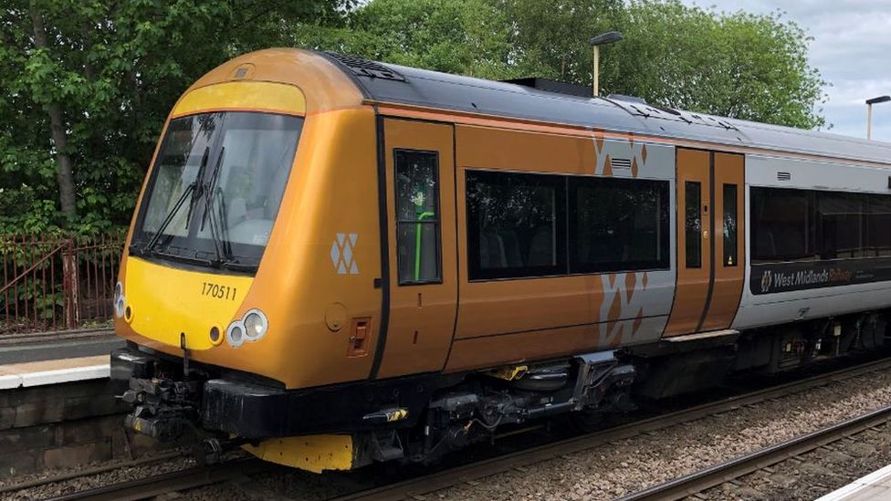 Αγγλία: Τα τρένα Warwickshire αναστέλλονται επ' αόριστον λόγω έλλειψης προσωπικού - Φωτογραφία 1