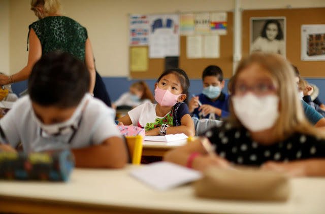 Κοροναϊός - Γαλλία: Άνοιξαν και πάλι τα σχολεία, τι εξετάζεται για το εμβολιαστικό πάσο - Φωτογραφία 1
