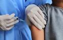 Άνοιξαν 270.000 νέα ραντεβού για πρώτη και τρίτη δόση εμβολίου για παιδιά άνω των 12 ετών