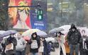 Πρωτοφανής χιονόπτωση στο Τόκιο - Ακυρώνονται πτήσεις